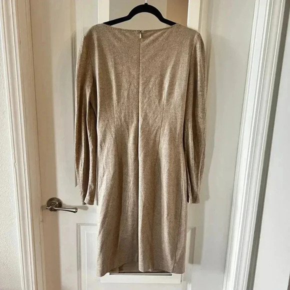 Max Mara Long Sleeve V Neck Dress Size 8 Color Cream - Picture 4 of 4